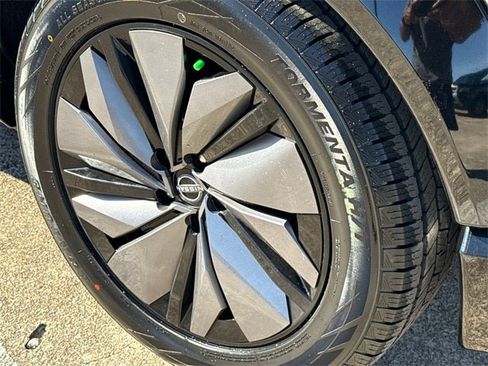 Certified 2024 Nissan Ariya AWD image 12