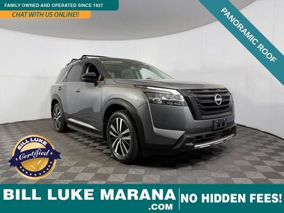 Used 2024 Nissan Pathfinder Platinum w/ Black Appearance Package
