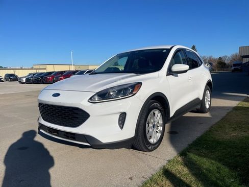 Used 2020 Ford Escape SE image 7