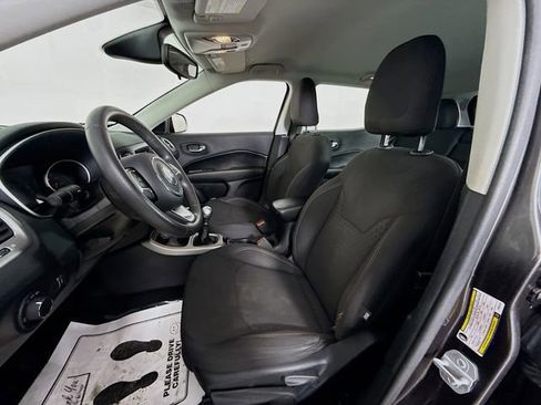 Used 2019 Jeep Compass Sport image 19