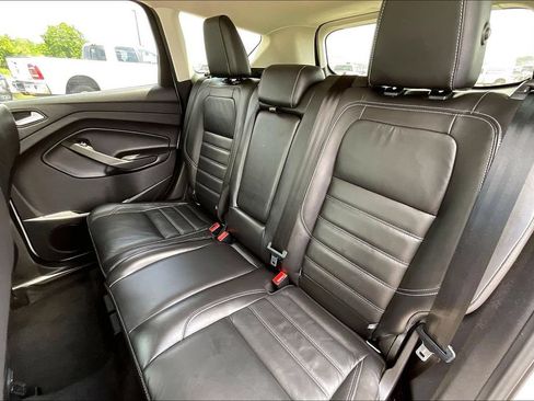 Used 2018 Ford Escape SEL w/ Ford Safe & Smart Package FWD image 19