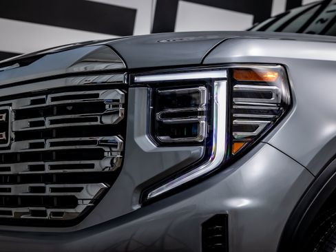 Used 2026 GMC Sierra 1500 Denali AWD/4WD image 17