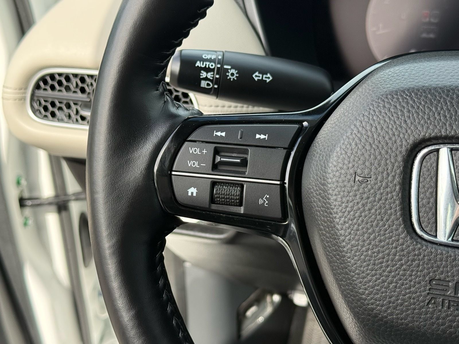 Certified 2026 Honda HR-V EX-L image 18