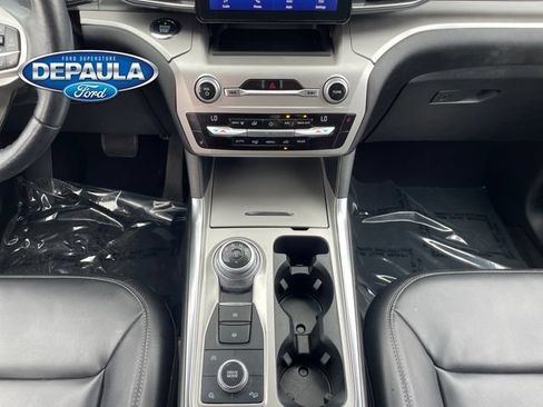 Used 2021 Ford Explorer XLT w/ Equipment Group 202A AWD/4WD image 14