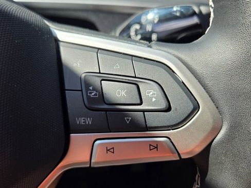 Used 2025 Volkswagen Tiguan S image 23