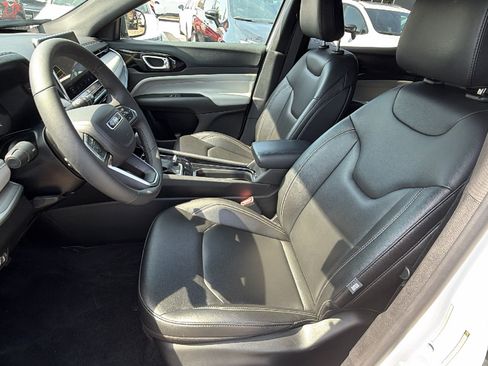Used 2025 Jeep Compass Limited AWD/4WD image 16