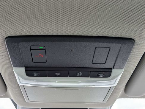 Used 2024 Nissan Rogue SL FWD image 22