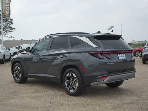 Used 2025 Hyundai Tucson SEL FWD image 4