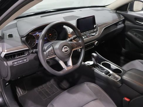 Used 2024 Nissan Altima 2.5 SV AWD/4WD image 15