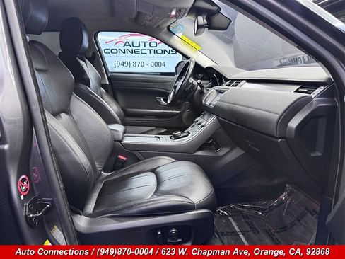 Used 2019 Land Rover Range Rover Evoque SE AWD/4WD image 7