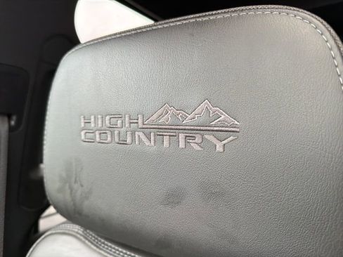 Used 2020 Chevrolet Silverado 2500 High Country w/ Technology Package image 31