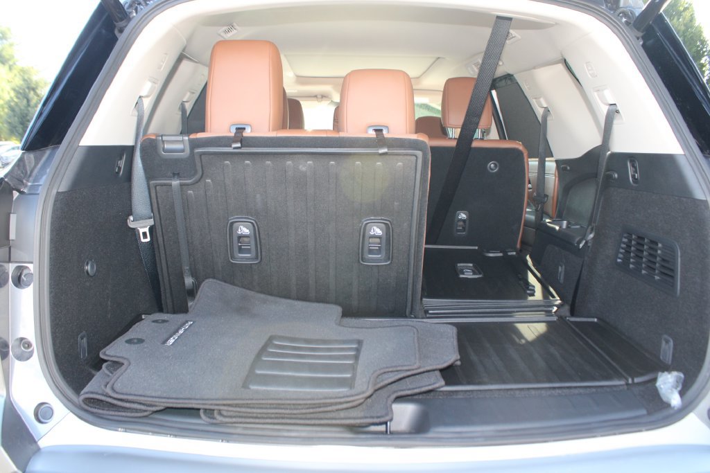 Used 2025 Nissan Pathfinder Platinum w/ Cargo Package AWD/4WD image 44