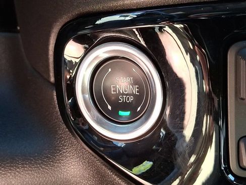 Used 2025 Chevrolet Silverado 2500 LTZ AWD/4WD image 24