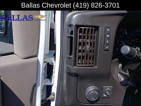 Used 2017 Chevrolet Express 2500 LS RWD image 18