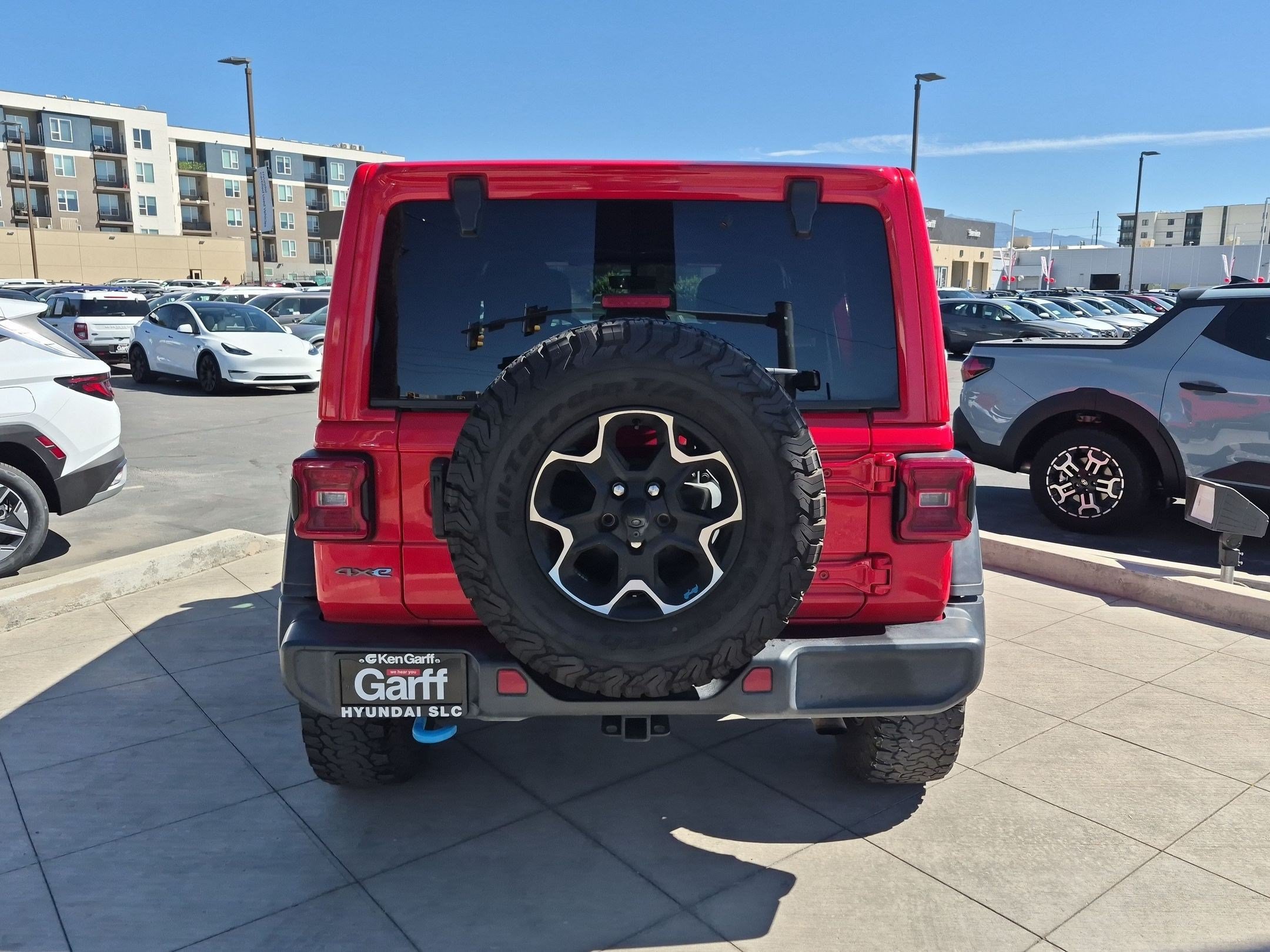 Used 2023 Jeep Wrangler Unlimited Rubicon 4xe w/ Cold Weather Group AWD/4WD image 5