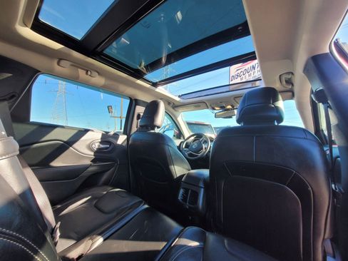 Used 2015 Jeep Cherokee Limited w/ Luxury Group image 2