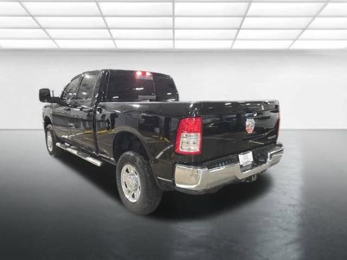 Used 2024 RAM 2500 Tradesman w/ Chrome Appearance Group image 7