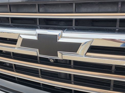 Used 2021 Chevrolet Silverado 2500 High Country w/ Z71 Off-Road Package image 31