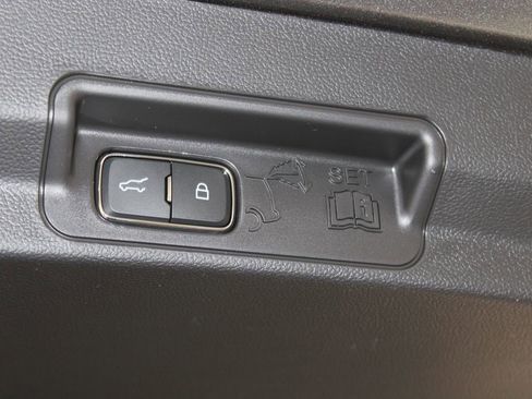 New 2026 Ford Explorer Active w/ Active Comfort Package image 16