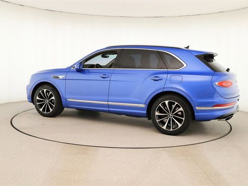 Used 2021 Bentley Bentayga Base image 3