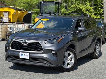 Used 2021 Toyota Highlander LE
