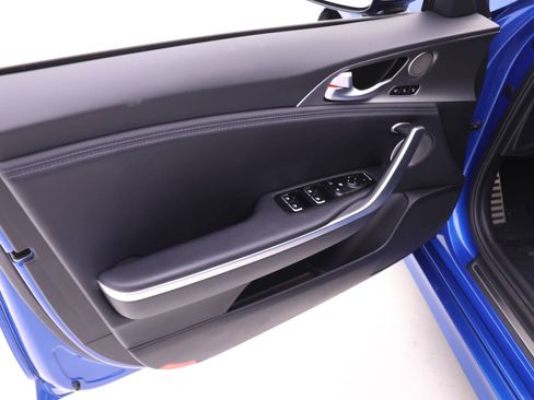 Used 2020 Kia Stinger GT1 image 8