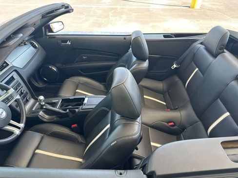 Used 2011 Ford Mustang GT Premium w/ Comfort Pkg RWD image 13