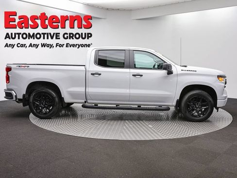 Used 2024 Chevrolet Silverado 1500 Custom w/ LPO, Dark Essentials Package AWD/4WD image 4