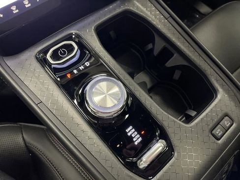 Used 2024 Jeep Wagoneer Launch Edition image 23