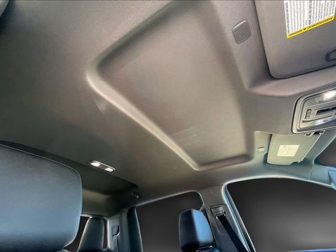 Used 2024 Chevrolet Silverado 1500 LT Trail Boss w/ Convenience Package II image 28