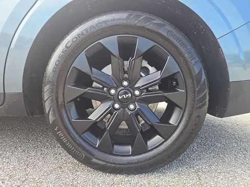 Used 2024 Kia Carnival SX Prestige FWD image 28