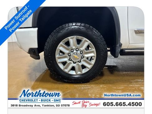 Used 2024 Chevrolet Silverado 3500 High Country w/ High Country Premium Package AWD/4WD image 13