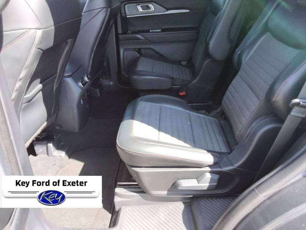 Used 2025 Ford Explorer ST-Line AWD/4WD image 14