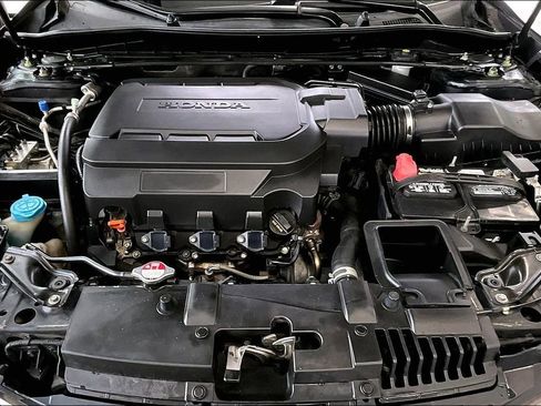 Used 2017 Honda Accord EX-L image 11