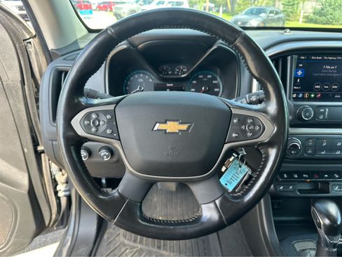 Used 2022 Chevrolet Colorado Z71 w/ Safety Package AWD/4WD image 10