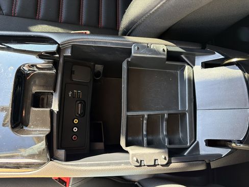 Used 2014 Ford Fusion SE image 22