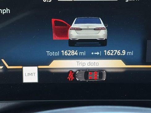 Used 2025 BMW 530i image 26