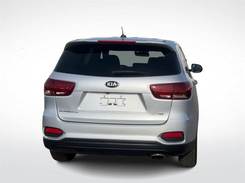 Used 2020 Kia Sorento LX image 8