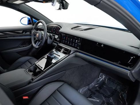 Certified 2025 Porsche Panamera 4 AWD/4WD image 20