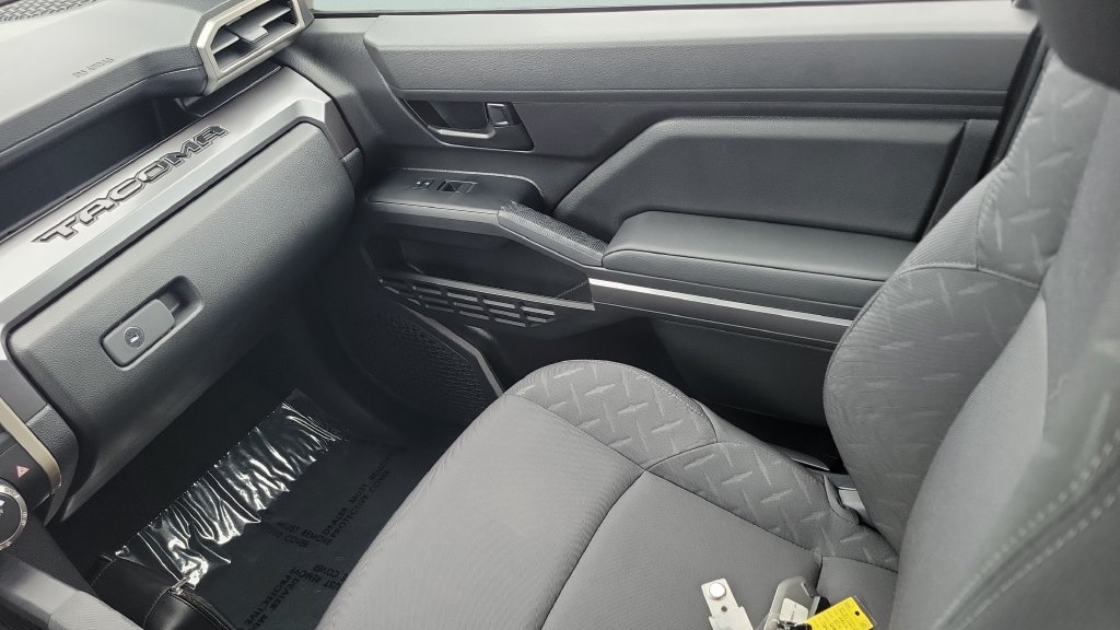 Used 2026 Toyota Tacoma SR5 RWD image 16