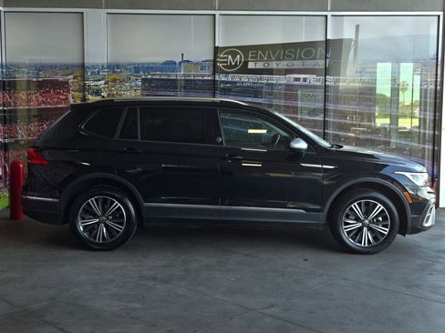 Used 2024 Volkswagen Tiguan Wolfsburg Edition AWD/4WD image 4
