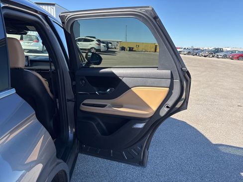 Used 2021 Lincoln Corsair Reserve image 14