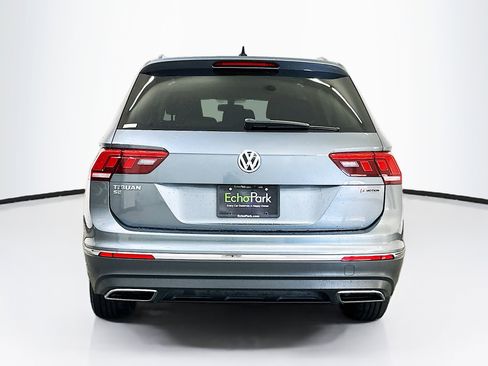 Used 2020 Volkswagen Tiguan SE w/ Panoramic Sunroof Package image 7