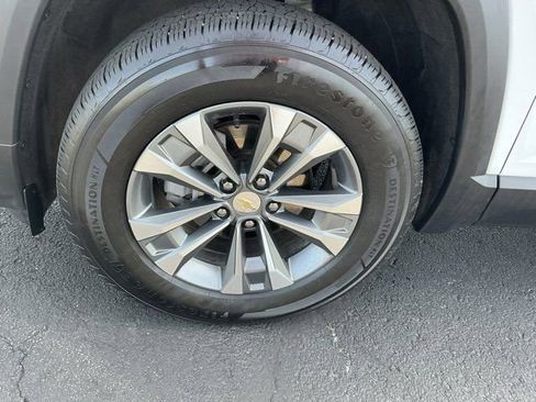 Used 2025 Chevrolet Equinox LT FWD image 10