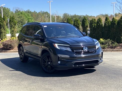 Used 2022 Honda Pilot Black Edition image 2