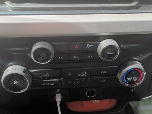 Used 2025 Ford F250 XLT w/ FX4 Off-Road Package image 17