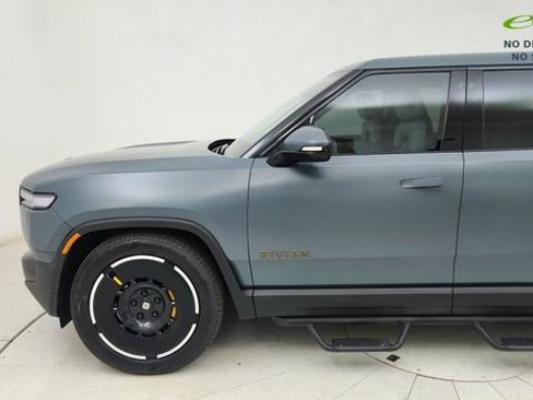 Used 2025 Rivian R1T Premium AWD/4WD image 4