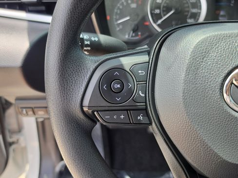 Used 2022 Toyota Corolla LE FWD image 28