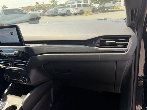 Used 2025 Ford Escape ST-Line FWD image 31