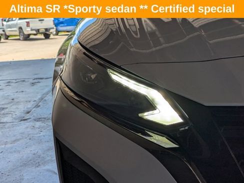 Certified 2023 Nissan Altima 2.5 SR FWD image 10